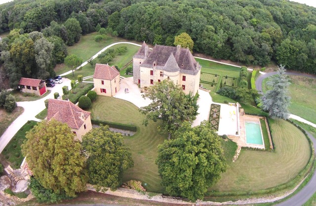 MANOR Wildnis in der Nähe eines Dorfes und Wunder des Périgord