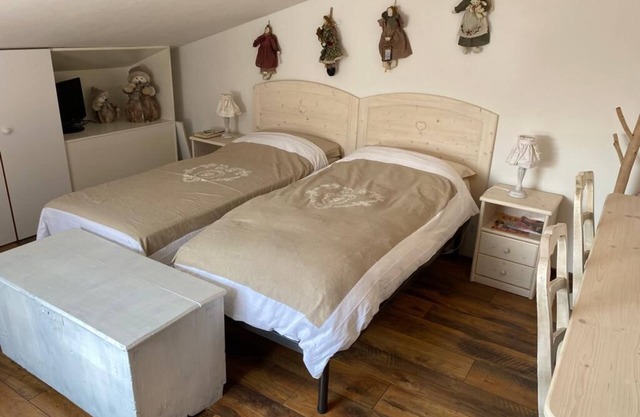 Mansarda Le Laite - Zwei Schlafzimmer Wohnung, Schläft 4