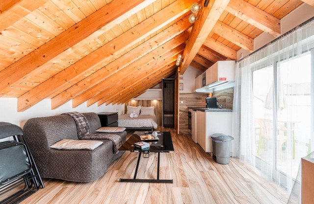 Mansarda Studio mit privater Terrasse, 3 Gehminuten vom Peniche Beach entfernt