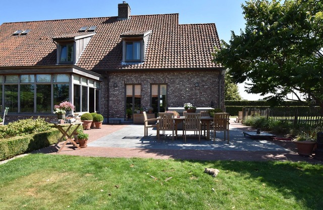 Herrenhaus Den Ast mit Whirlpool und Garten
