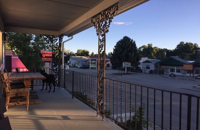 Mansion House Motel