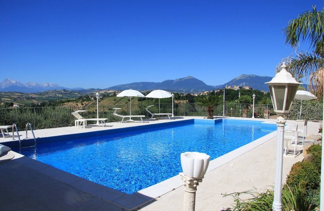 Elegantes Landhaus in Case Alte mit Swimmingpool