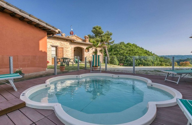 Apartment mit Pool