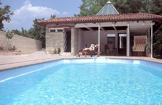 Villa mit Pool in Bastia Mondovi