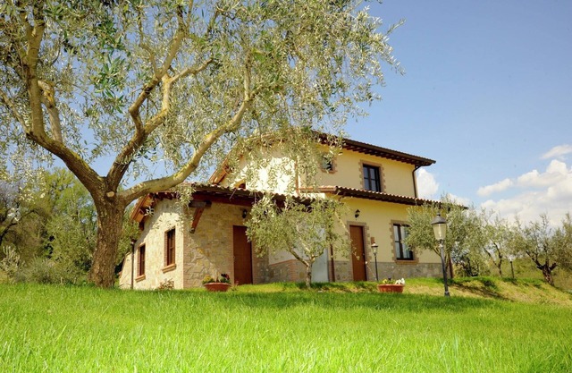 Abgelegene Villa in Perugia mit Jacuzzi