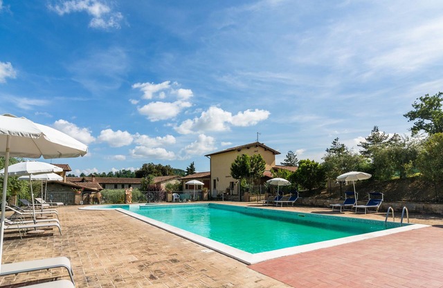 Urbane Villa in Perugia mit Pool