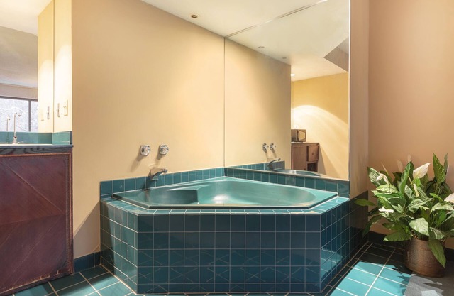Mansion View Inn and Suite