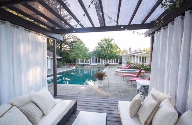 Mansion w/ Heated Pool,Hottub,Tennis,Golf,Vineyard
