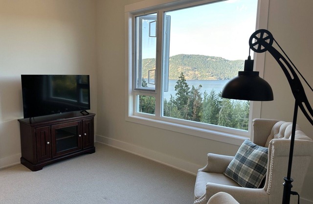 Maple Bay Luxury