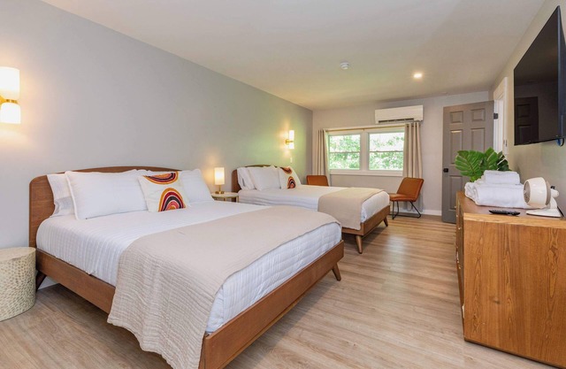 Maple Deluxe Double Queen Suite at The Dogwood