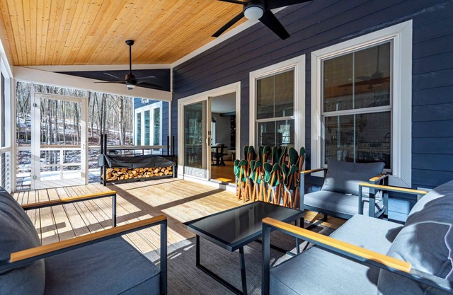 Maple House: 25 Min to Big Bear Mtn+Cozy Fireplace