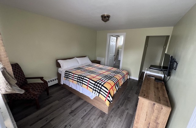 Maple Leaf Motel