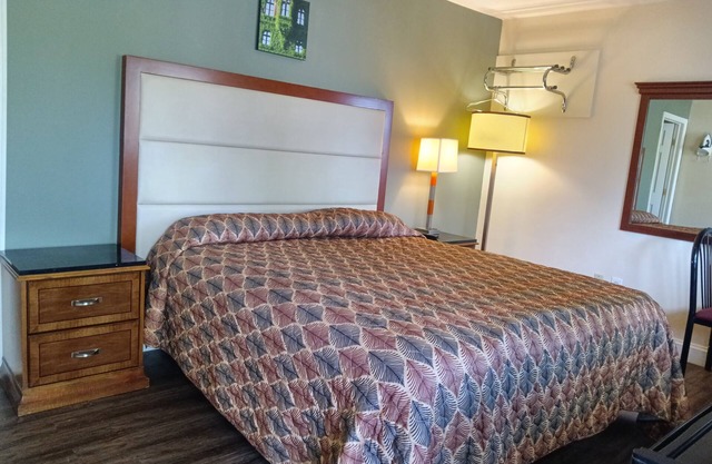 Maple Leaf Motel