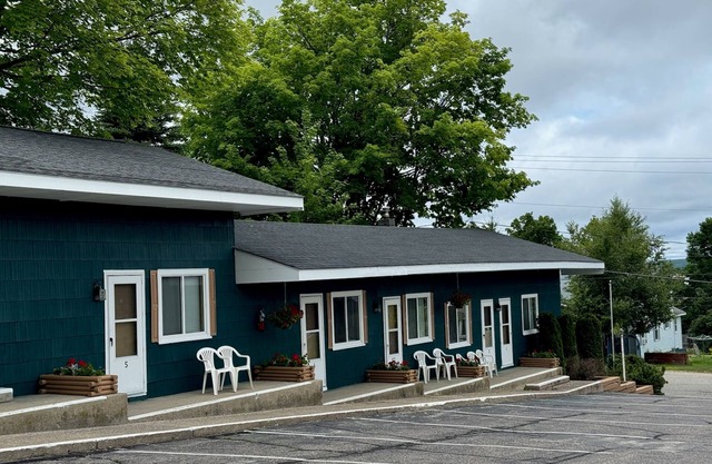 Maple Ridge Motel
