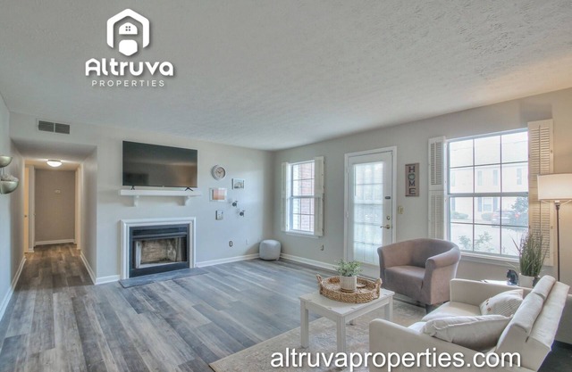 Maplecrest Court - near Hospitals, Dog Park, Downtown - no stairs to enter
