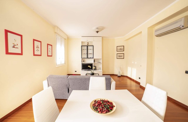 Ferrari Theme Apartment - Ferrari Theme Apartment