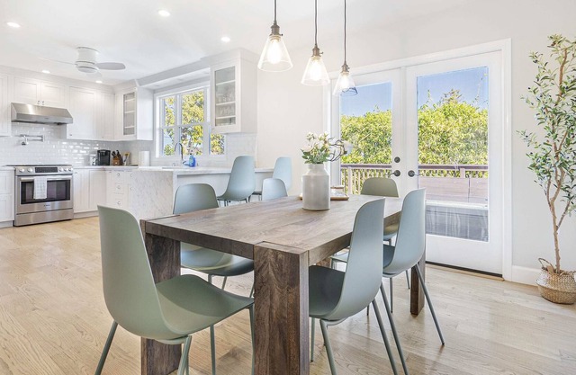@ Marbella Lane - 3BR w/Deck near Beresford Park