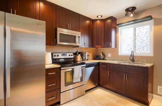 @ Marbella Lane - 4BR Cozy & Comfy | Northglenn