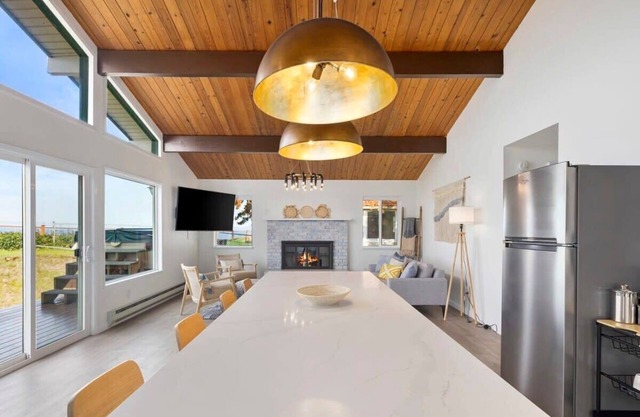 @ Marbella Lane - Cozy SEAClusion Cabin