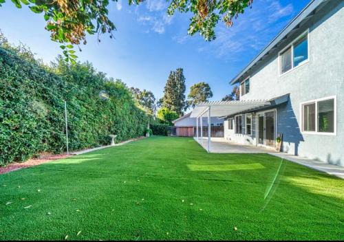#Marbella Lane - Peaceful Modern TwoStory Home