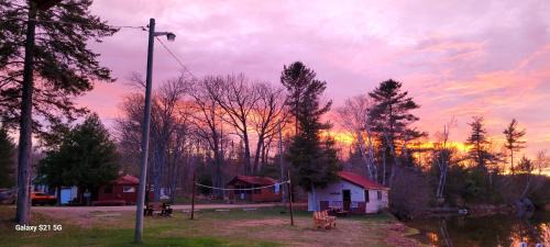 Marble Lake Lodge