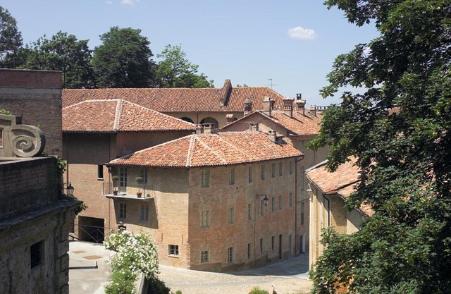 Marchesi Alfieri - Cantine e Ospitalità