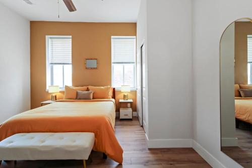 Mardi Gras Hideaway Cozy 2BR in Soulard