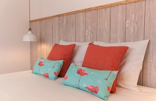 Mare Cheia (High Tide) Beach and Surf Apartments -1st