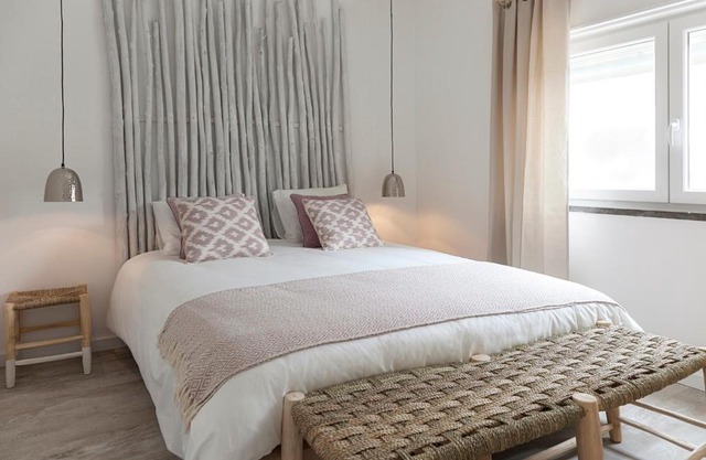 Mare Cheia (High Tide) Beach and Surf Apartments