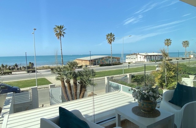 Mare Ibleo, Seafront House, Malachite Apartment