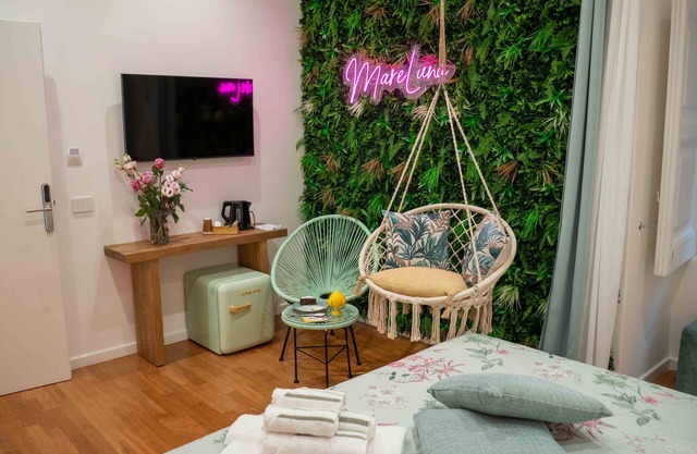 Mareluna Rooms