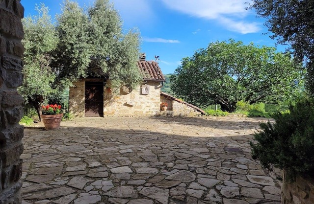 MARENCO LANGHE COUNTRY HOUSE Gillo House | with pool, garden, view, wi-fi