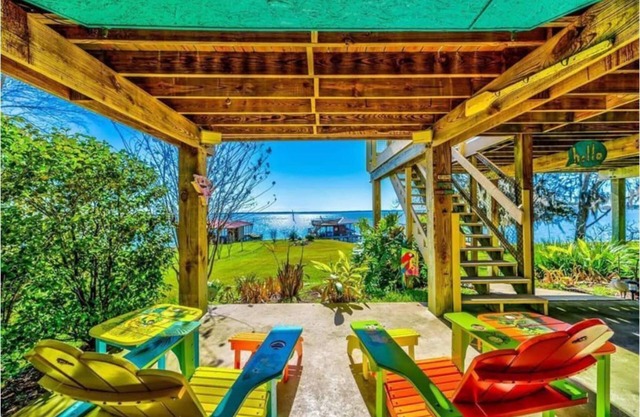 Margaritavilla-4 bed/3.5 baths-Water Front-Amazing