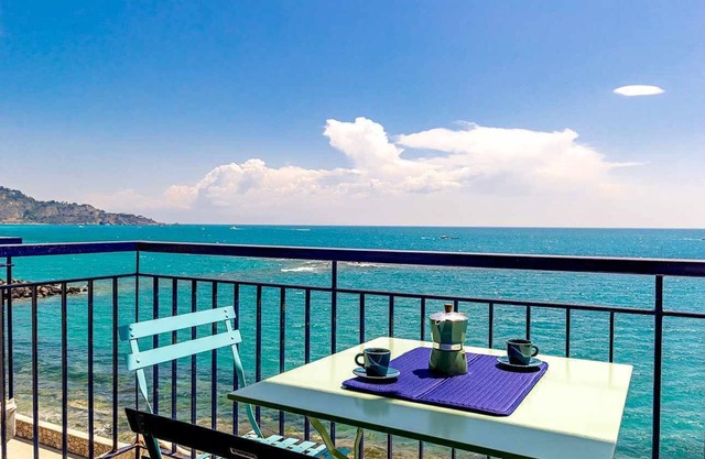 Mari Sea Home-Tirrenia Room