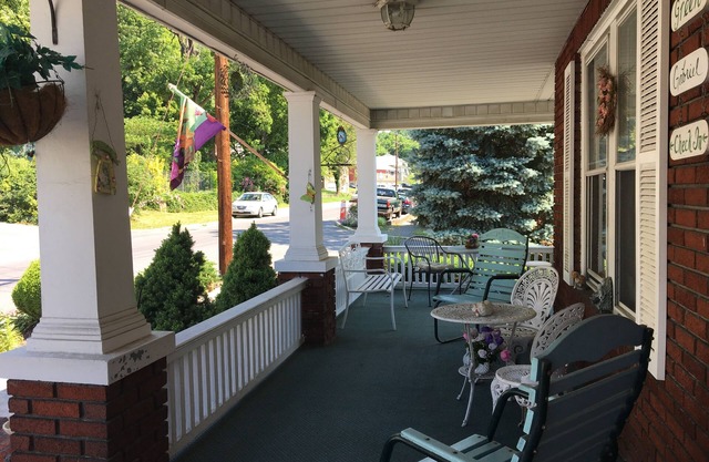 Maria's Garden and Inn