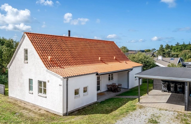 "Marijanne" - 500m from the sea by Interhome