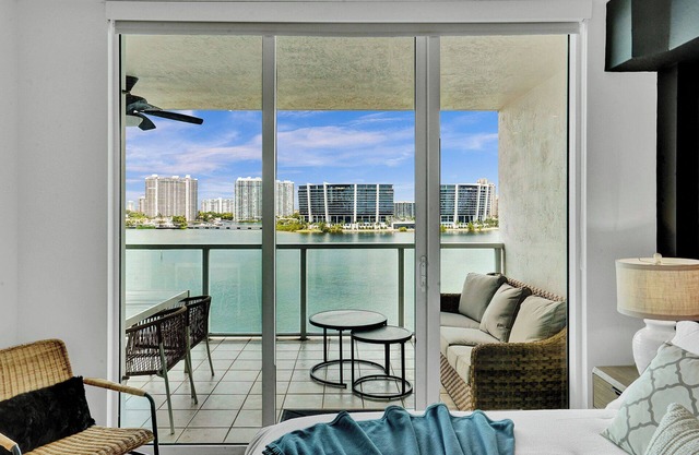 Marina Bay Sunny Isles