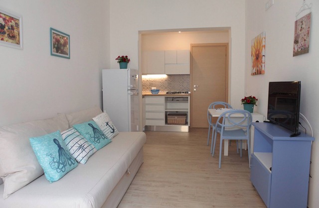 MARINA DI RAGUSA, HAUS BLUMEDITERRANEO, WOHNUNG CELESTE