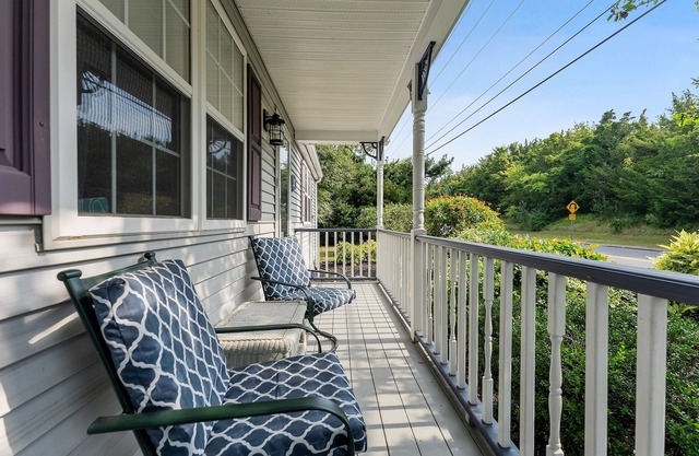 Marina Hideaway: 2 BR/2 Bath, CM Marina District!