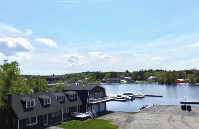 Marina House-In Town Waterfront