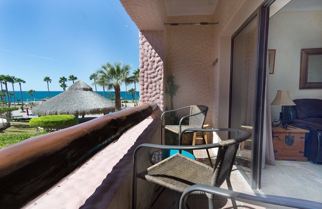 1 Schlafzimmer Pool Side Condo UnitR 220