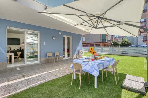 Marina Resort - Pool And Parking LUX - Happy Rentals