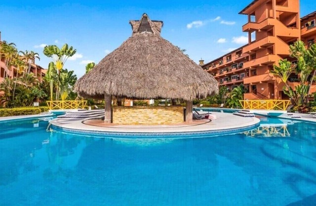 Marina Vallarta Mexican Chic 2B/2Ba|Pool|Tennis