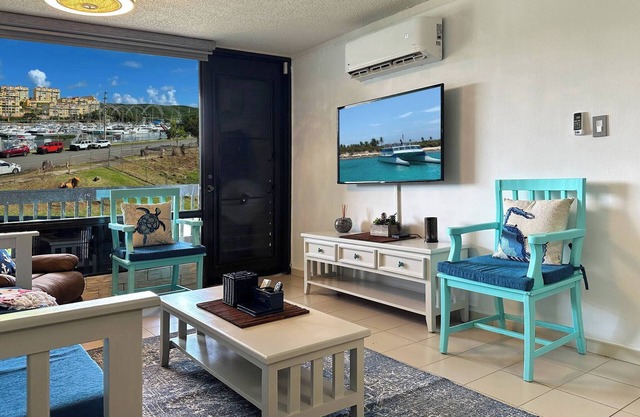 Marina View Condo 2 Bed / 2 Bath Sleeps 7