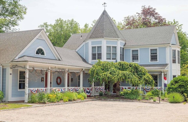 Maritime History Meets Modern Comfort at the Carriage House in Old Mystic, CT!