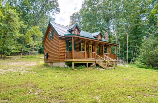 Marlinton Cabin Rental with Greenbrier River Access!