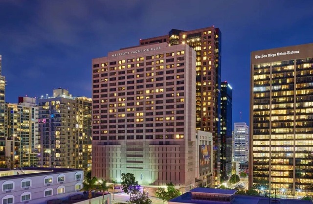 Marriott Vacation Club Pulse San Diego- Hotel Room Sleeps 4!