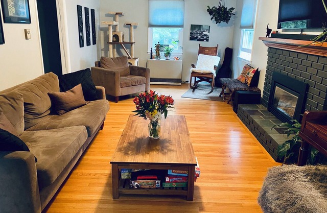 Marvelous 4-bedroom house in Burlington by lake