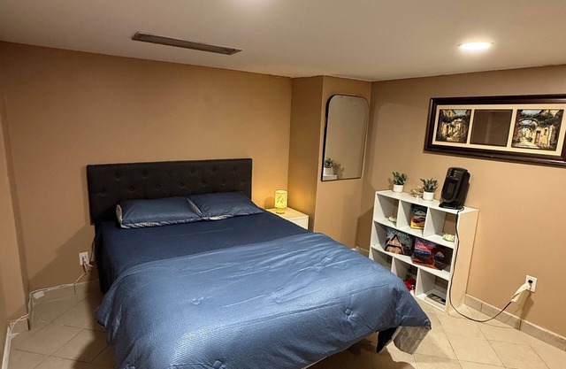 Marvelous basement apartment with WiFi in Elmont