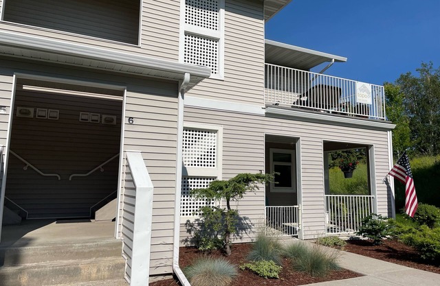 Marvelous Mountain-View Condo